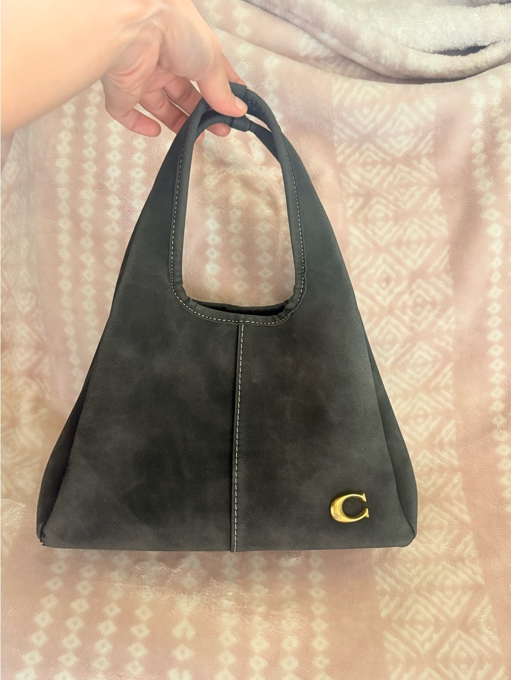Suede Shoulder Tote Bag in
Black